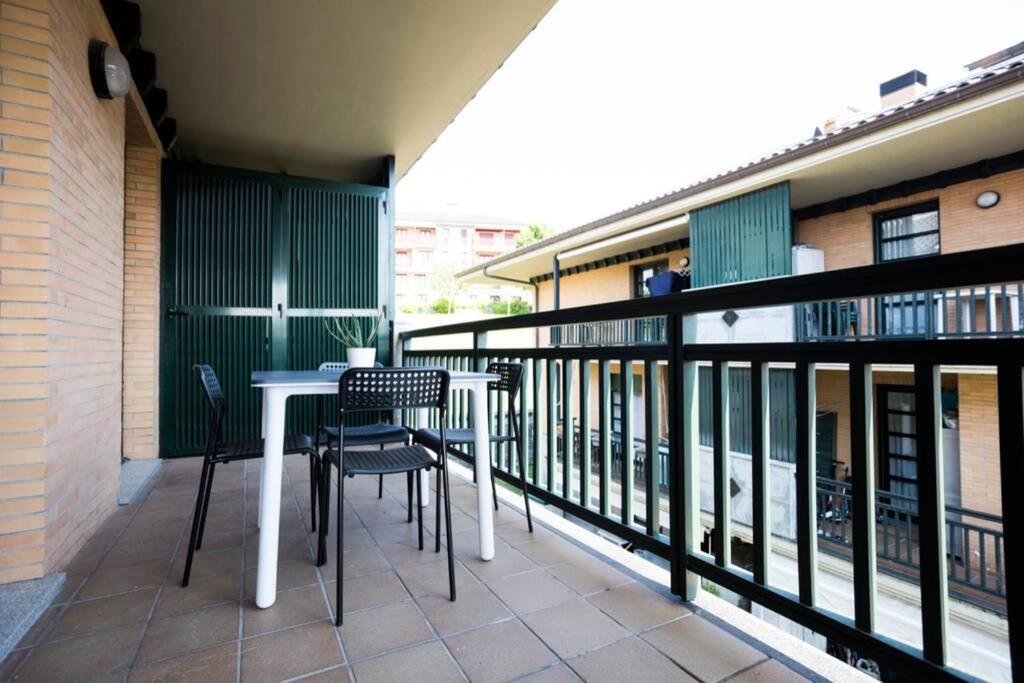 Berlín - Basquenjoy Apartamento Hondarribia Exterior foto